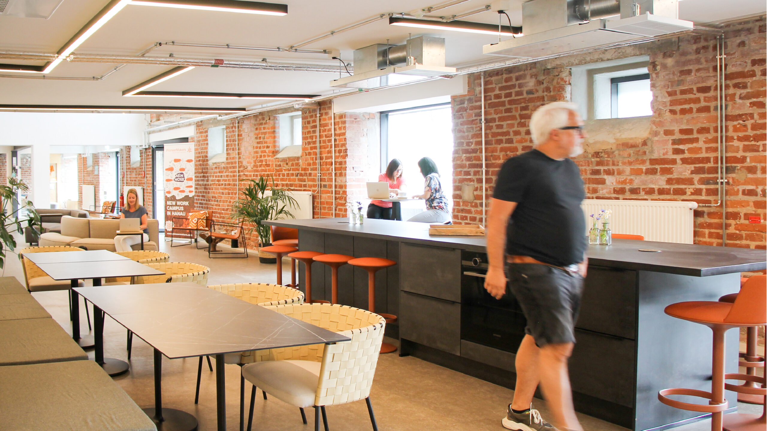 PioneerMakers, base for brave new work.